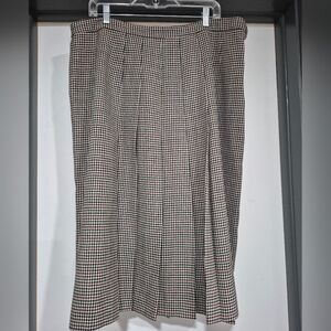 Vintage The Villager Pleated Wool Houndstooth Skirt